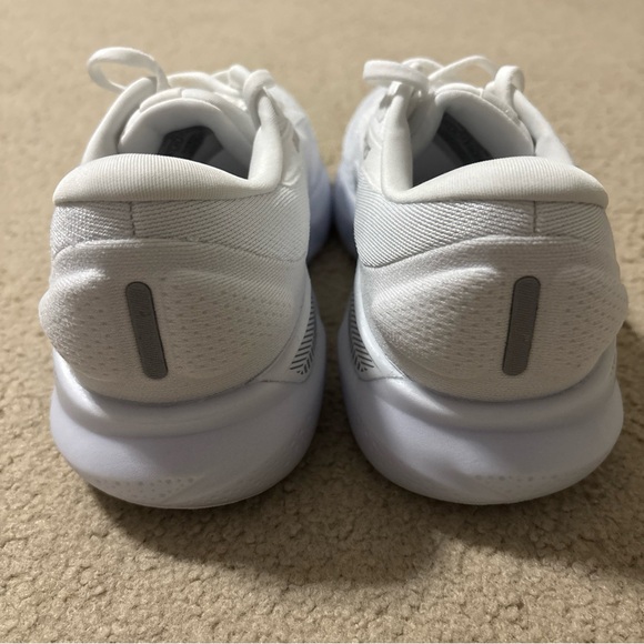 Brooks Adrenaline GTS 24 Women’s Size 9.5D Shoes Sneakers 1204261B148 White NEW - Picture 9 of 13